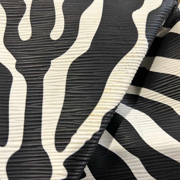Got Zebra print clutch! - Picture 7 of 17